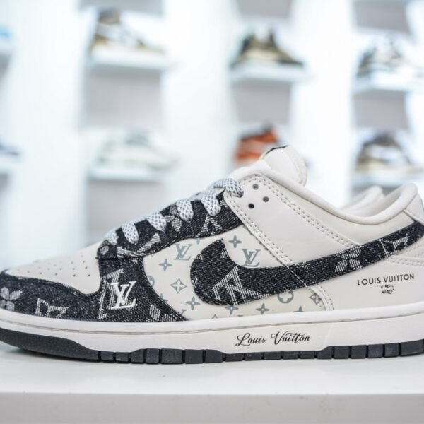 NK Dunk Low x LV - Sneakers