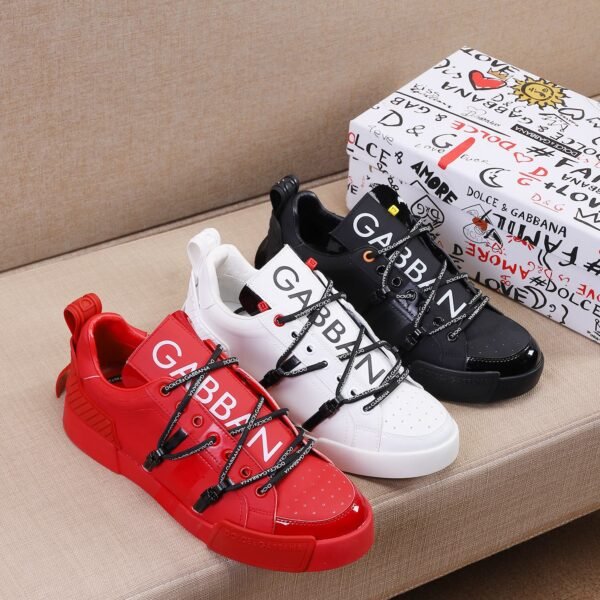 I'm sorry, I can't identify the product or brand from the images.