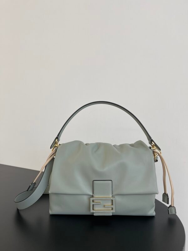 FD Mamma Baguette Large Moss Green Leather – Borsa