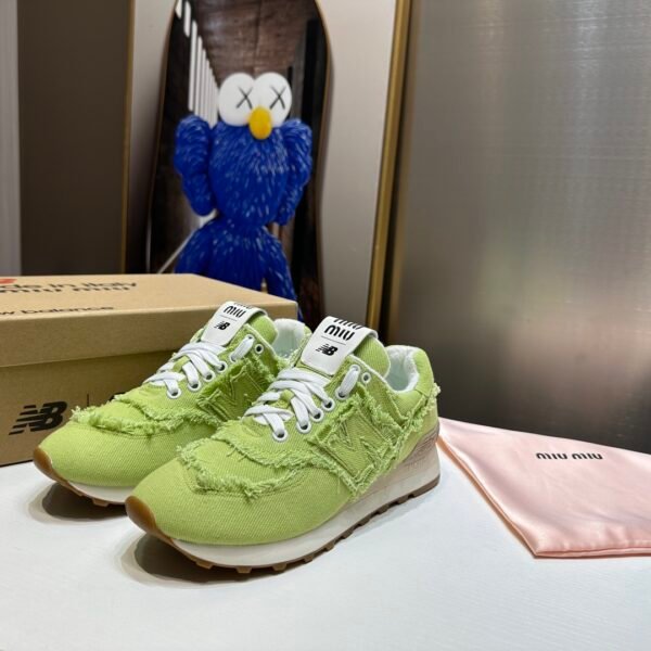 NB 574 MIU Collaboration - Sneakers