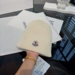 MCL Ribbed Wool Beanie Cream – Hat – Red
