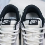 NK SB Dunk Low x KAWS – Sneaker – Nero