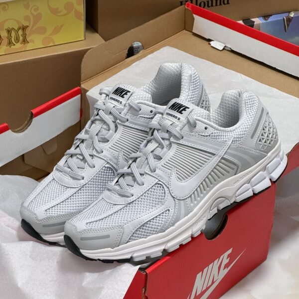 NK Zoom Vomero 5 - Sneakers