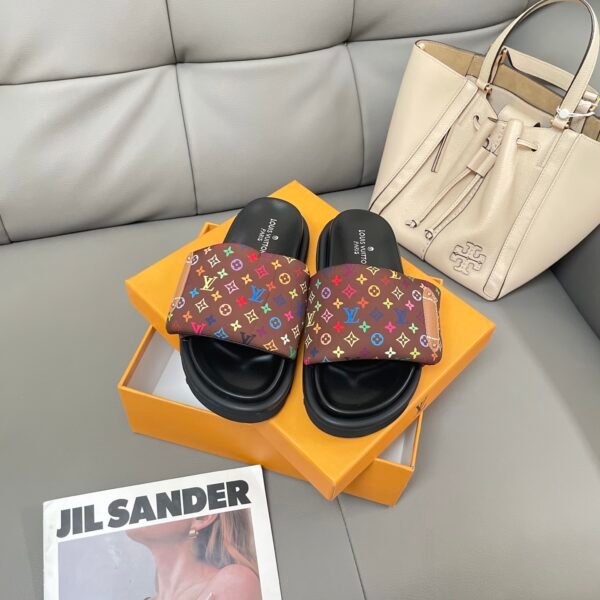 LV Paseo Flat Comfort Mule - Slides