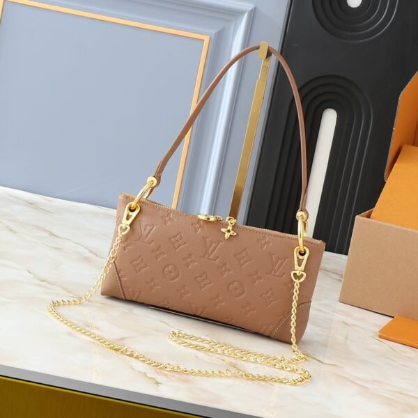 LV Pochette Métis Empreinte Leather - Bag