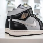 NK Air Jordan 1 Mid Shadow – Sneakers – Black