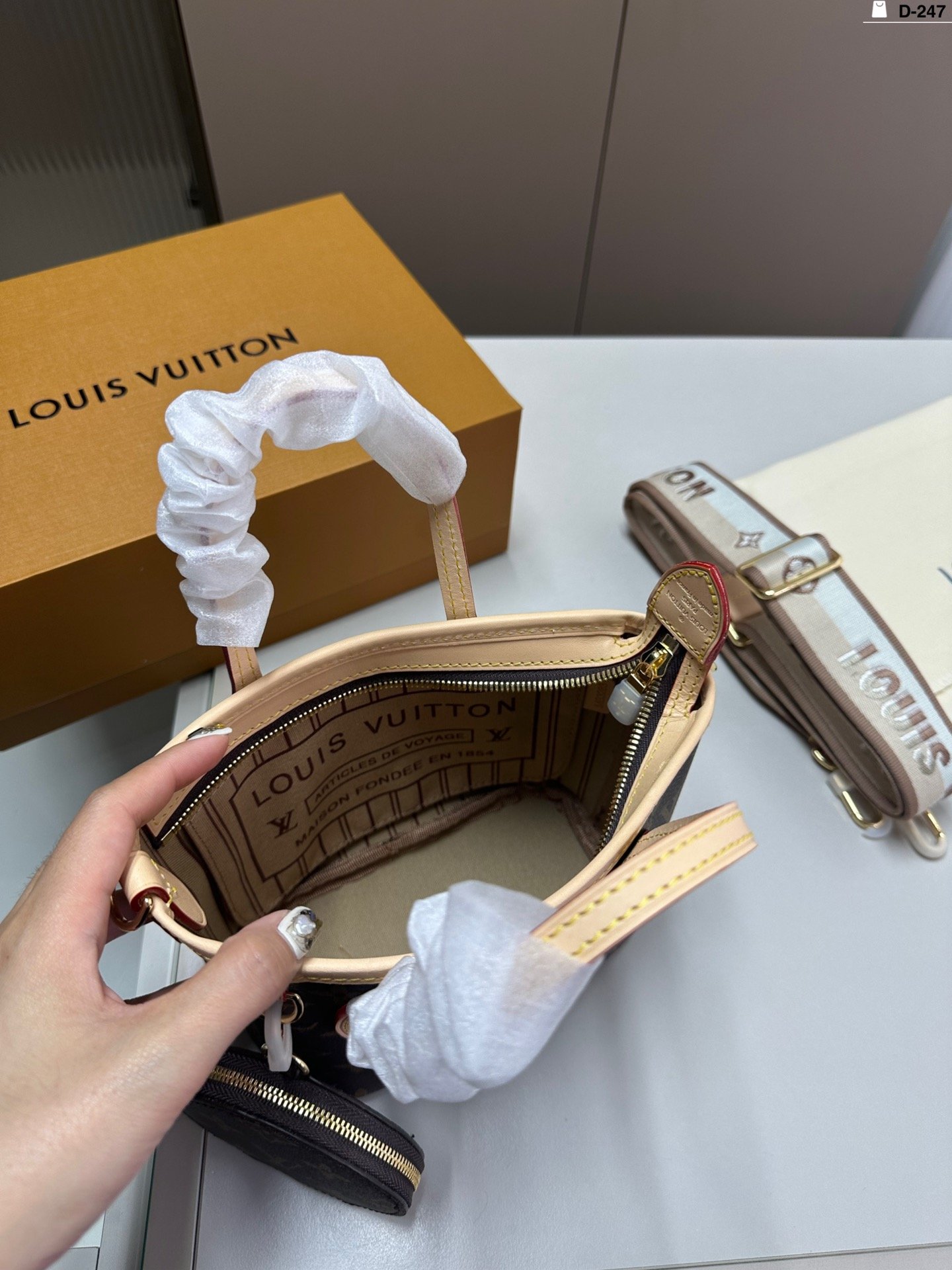 LV Multi Pochette Accessoires Monogram - Bag - Image 9