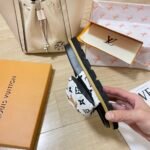 LV Pool Pillow Comfort – Slides