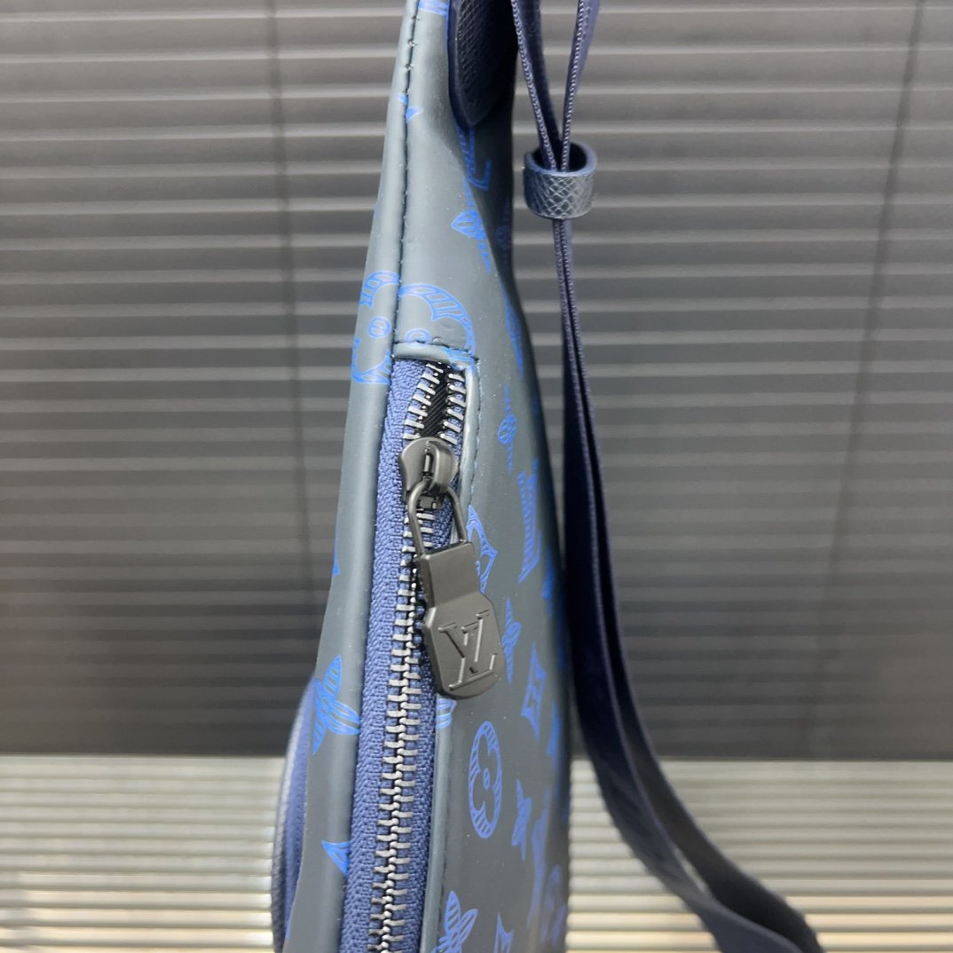 LV Outdoor Messenger Monogram Eclipse Blue - Bag - Image 6