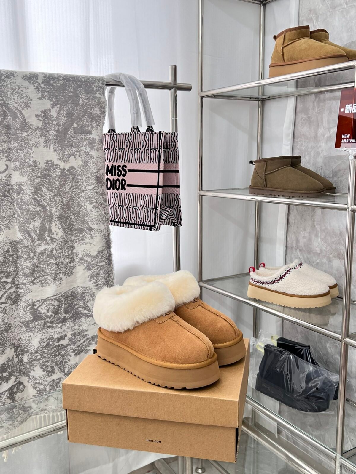 UGG Classic Ultra Mini – Bottes — 2
