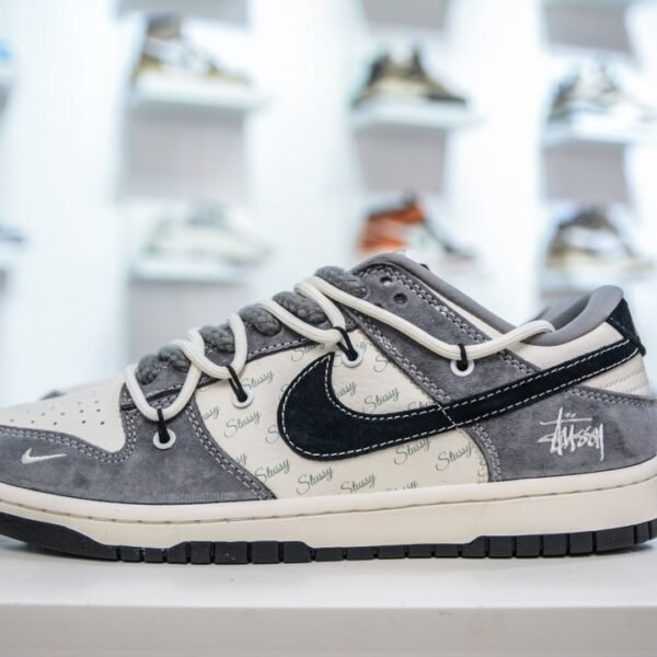 NK SB Dunk Low Stussy - Sneakers