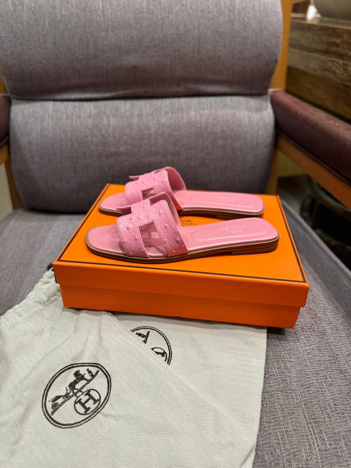 HM Oran Sandals Pink Suede - Slides - Image 2