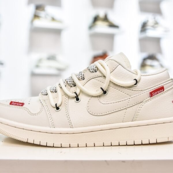 NK Air Jordan 1 Low Supreme Custom - Sneakers