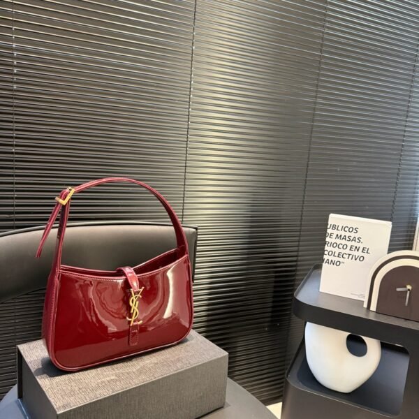 YSL Le 5 à 7 Hobo Red Patent Leather - Bag