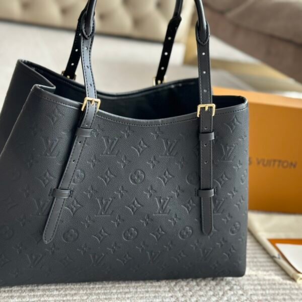 LV OnTheGo - Bag