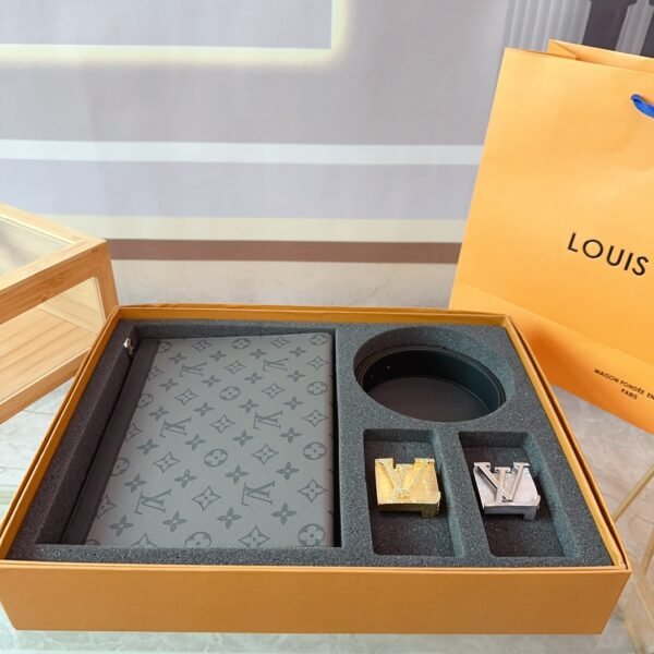 LV Pochette Voyage Monogram Eclipse - Bag