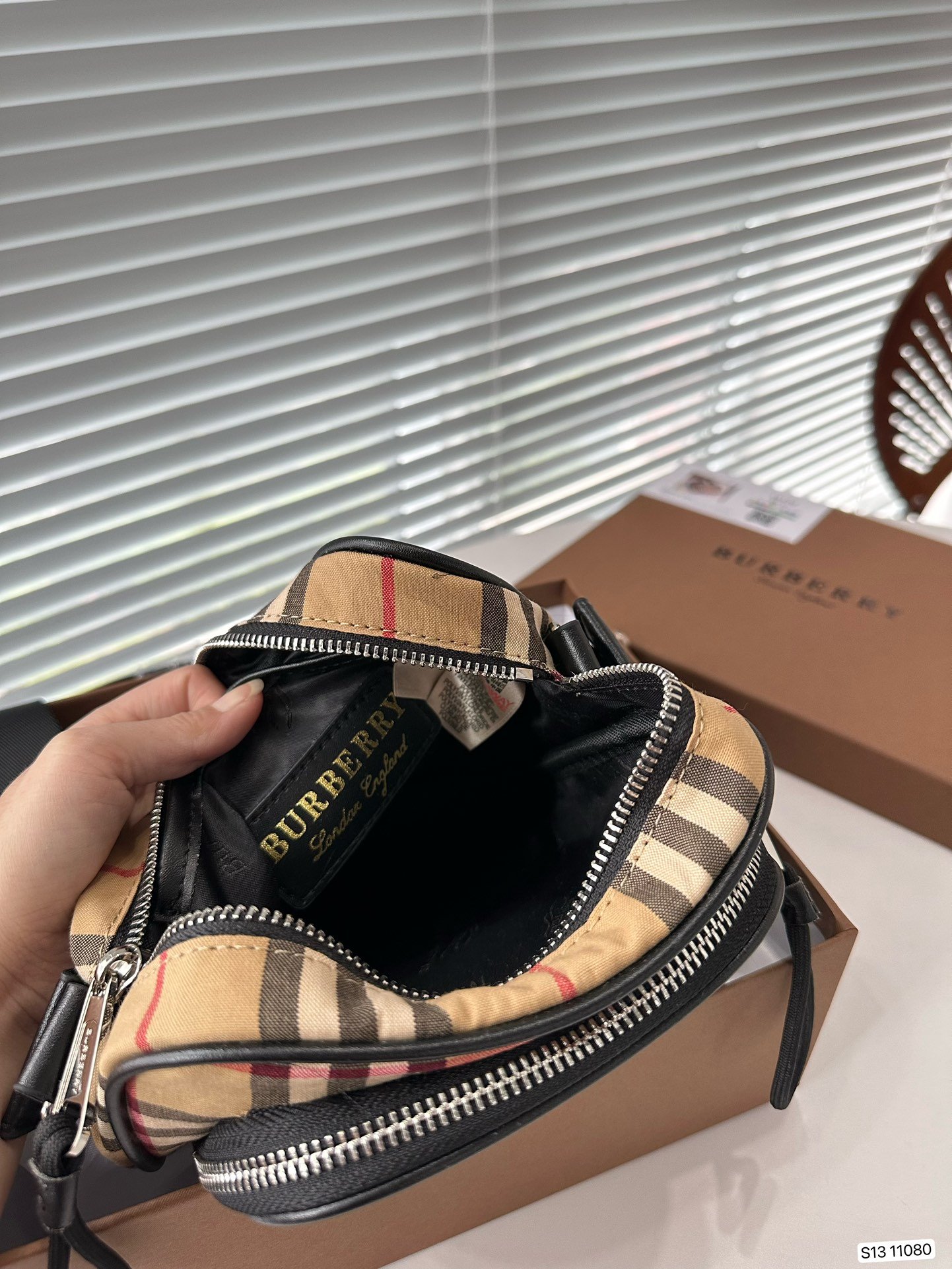 BBR Vintage Check Camera Bag Beige Check - Bag - Image 9