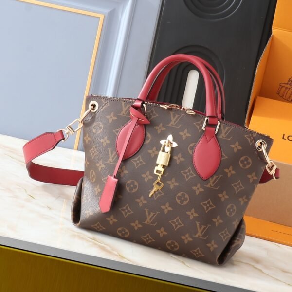 LV Montaigne MM Monogram Canvas - Bag