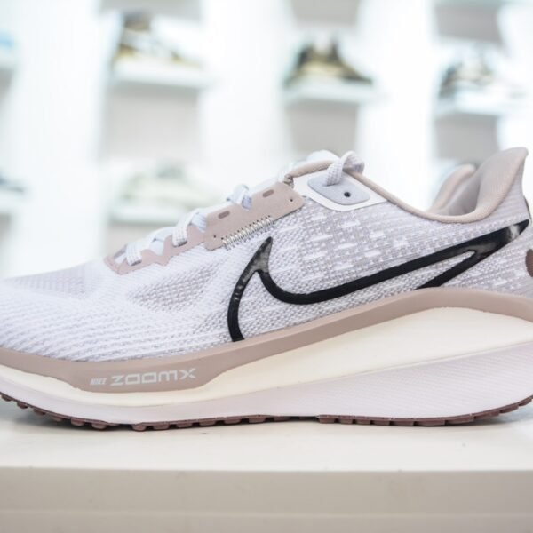 NK ZoomX Invincible Run Flyknit 3 - Sneakers