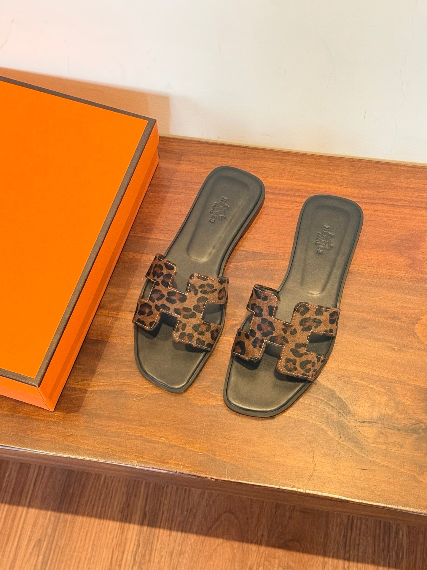HM Oran Sandals Leopard - Slides