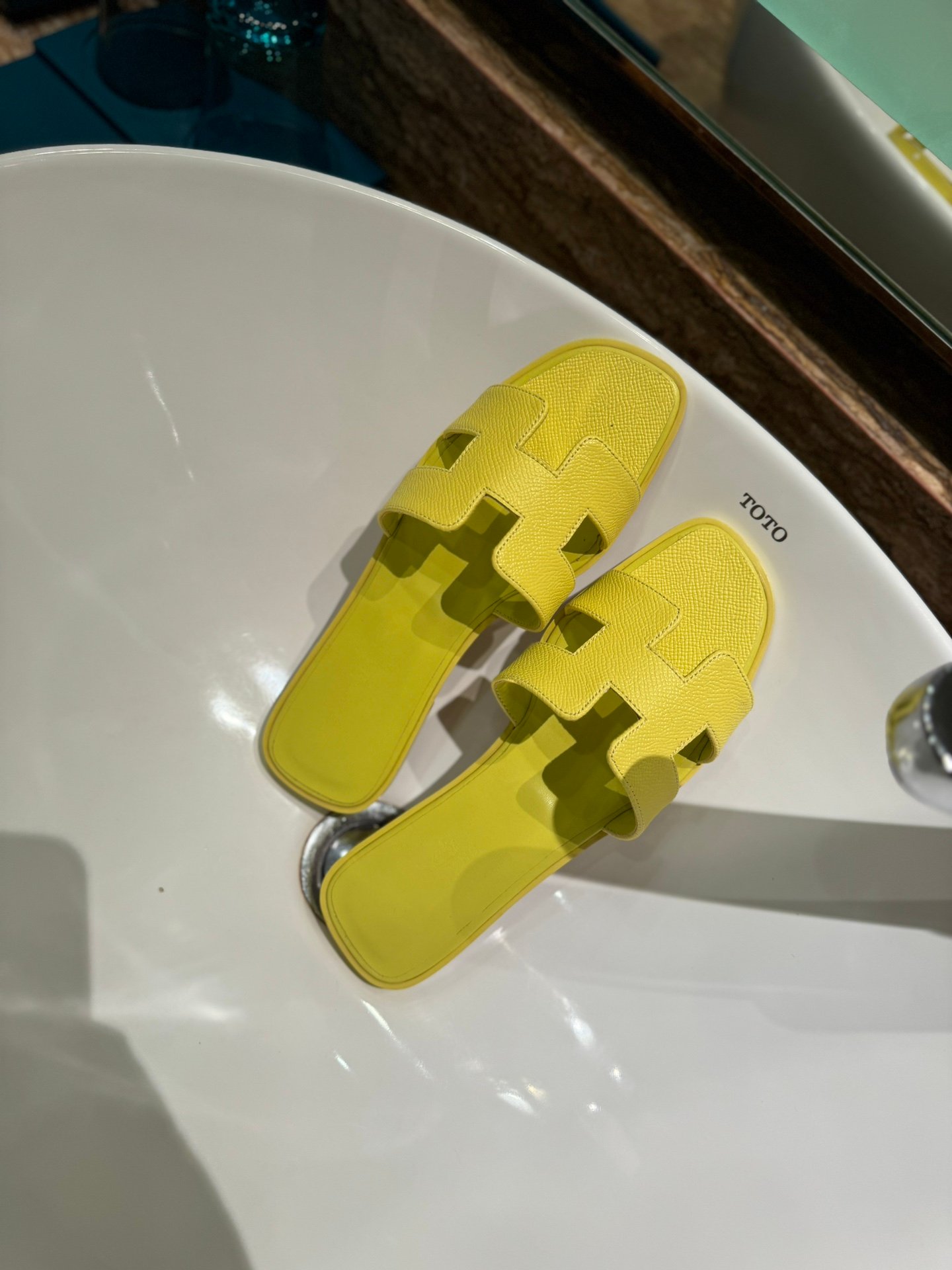 HM Oran Sandals Yellow Leather - Slides - Image 6