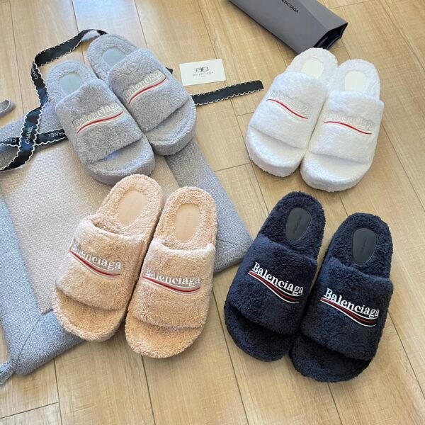 BAL Hotel Slippers - Slides