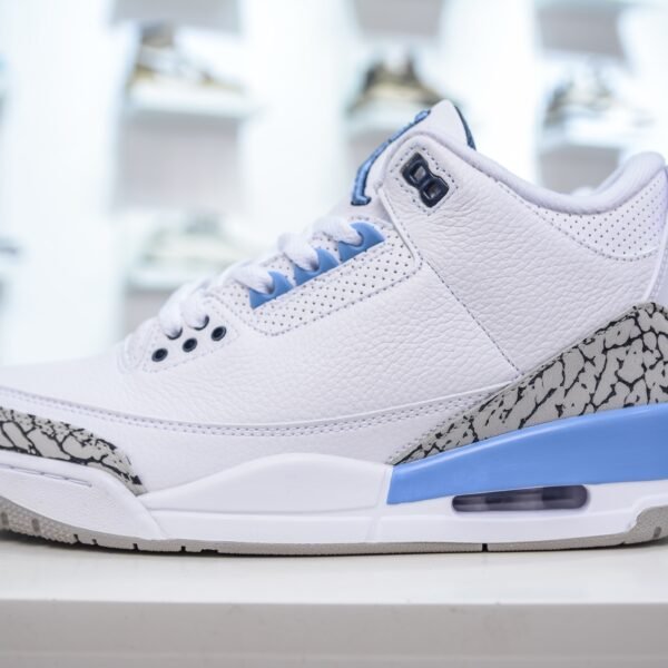 NK Air Jordan 3 Retro UNC - Sneakers