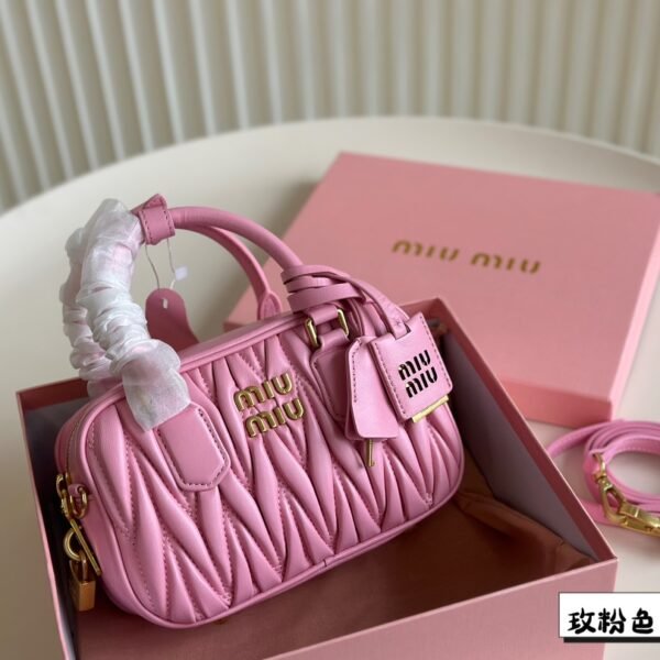 MIU Wander Matelassé Pink Leather - Bag