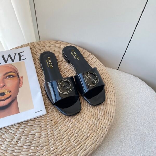 GG Interlocking G Slide Black Patent Leather - Slides