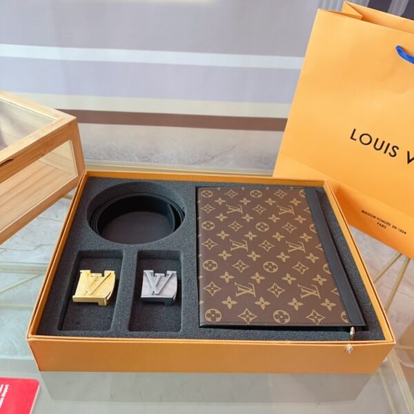 LV Pochette Voyage Monogram - Bag