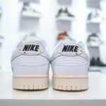 NK SB Dunk Low x GG – Sneakers – White