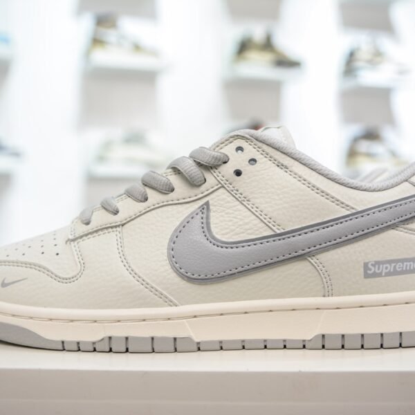 NK Dunk Low Supreme Grey/White - Sneakers
