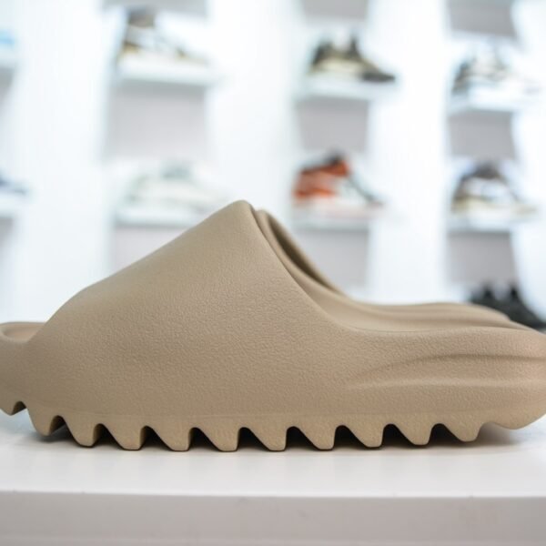 AD Yeezy Slide - Slides