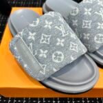 LV Waterfront – Slides – Tan