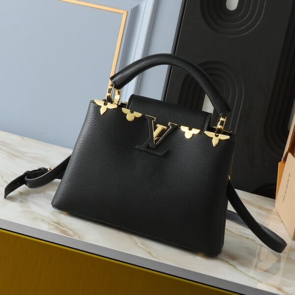 LV Capucines BB Black Leather - Bag