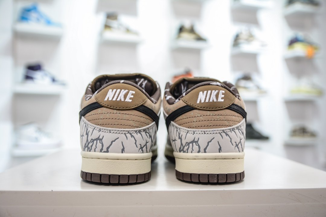 NK Dunk Low Pro SB Reese Forbes Hunter Brown/Beige - Sneakers - Image 2