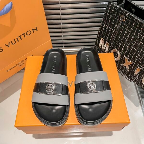 LV Waterfront - Slides
