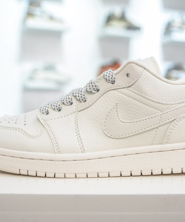NK Air Jordan 1 Low Supreme – Baskets