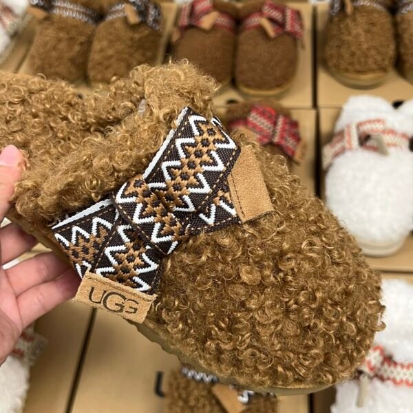 UGG Maxi Curly - Slides