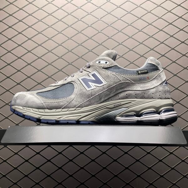 NB 2002R - Sneakers