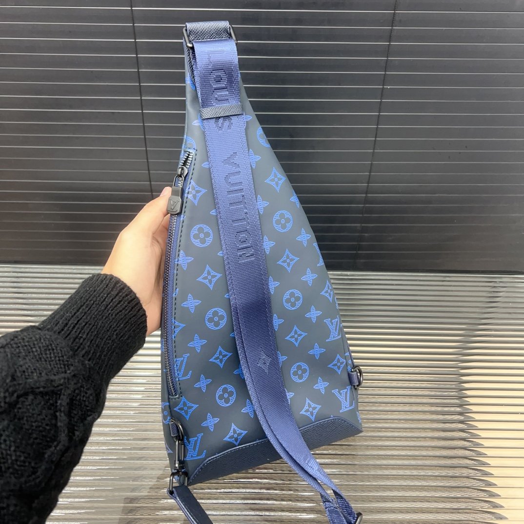 LV Outdoor Messenger Monogram Eclipse Blue - Bag - Image 3