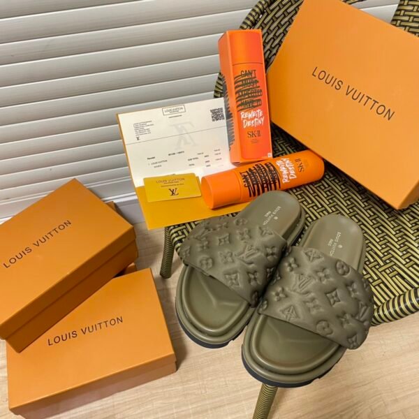LV Waterfront - Slides