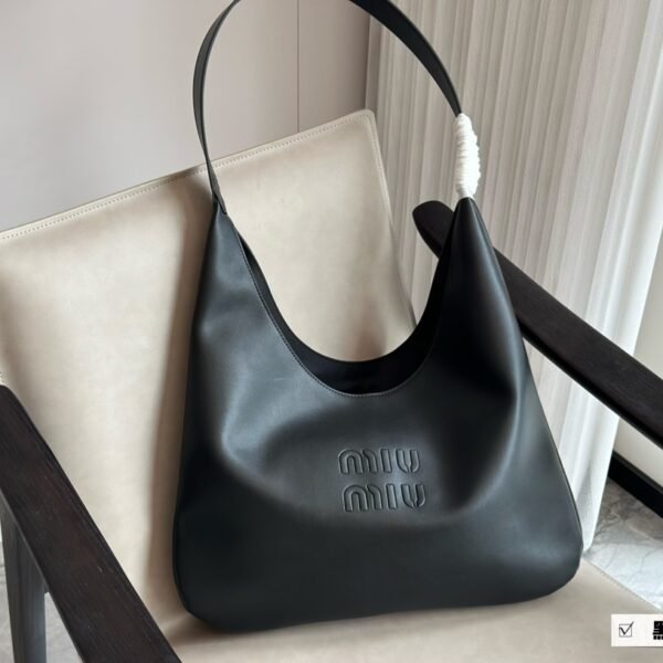 MIU Wander Hobo Black Leather - Bag