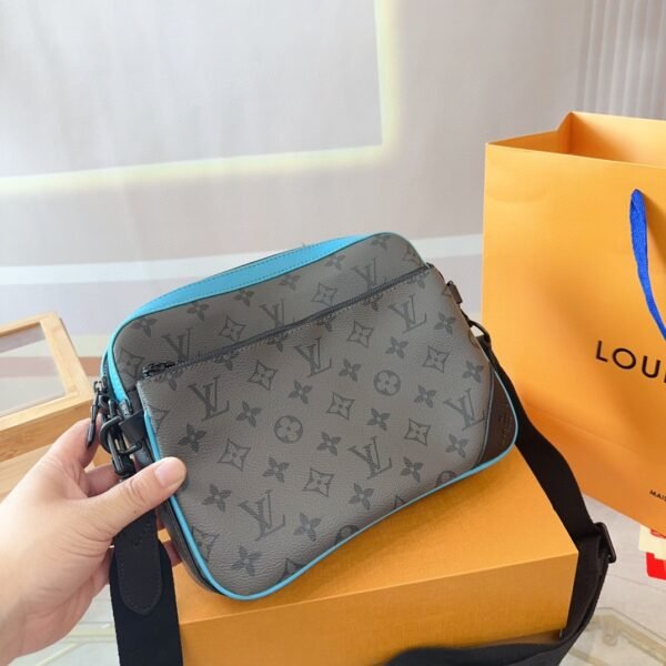 LV Trio Messenger - Bag