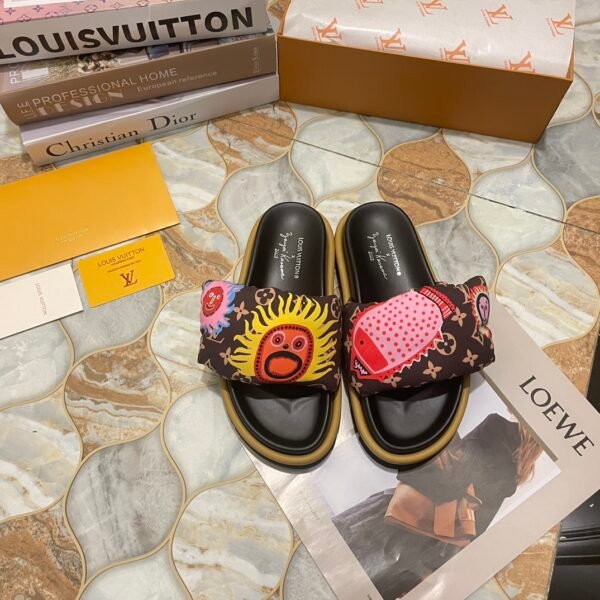 LV Pool Pillow Comfort - Slides