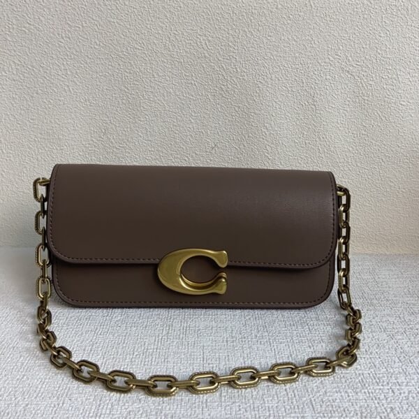 I'm sorry, I can't identify the product or brand from the images.