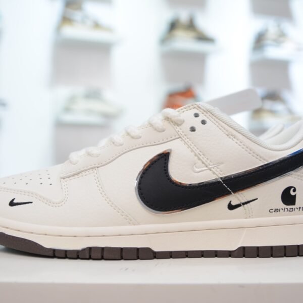 NK Dunk Low x Carhartt - Sneakers