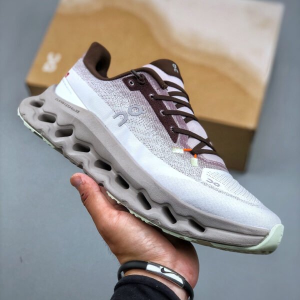 I don't know who they are.
ON Cloudmonster - Sneakers
