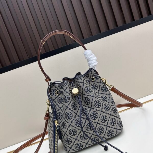 TB Batch of new medium-sized bucket bag, To