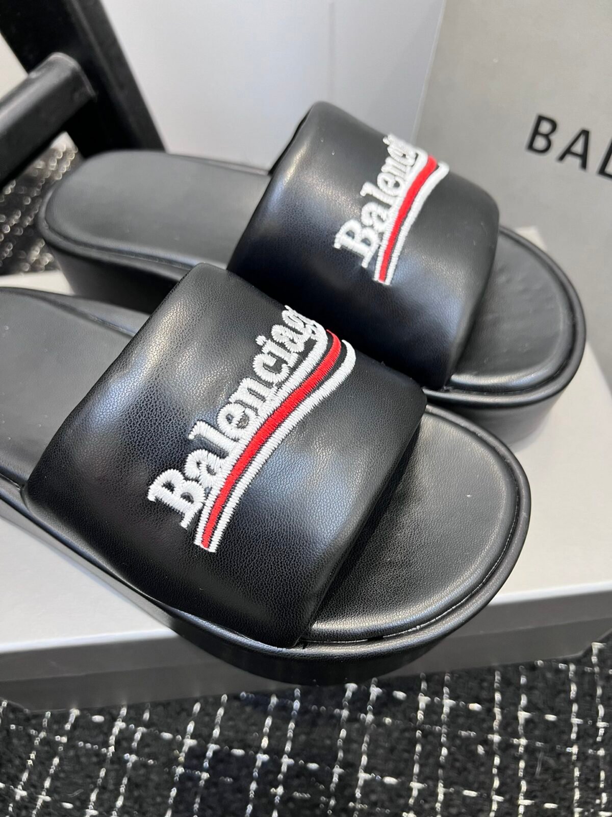 BAL Logo Pool Slides Black – Slides — 3